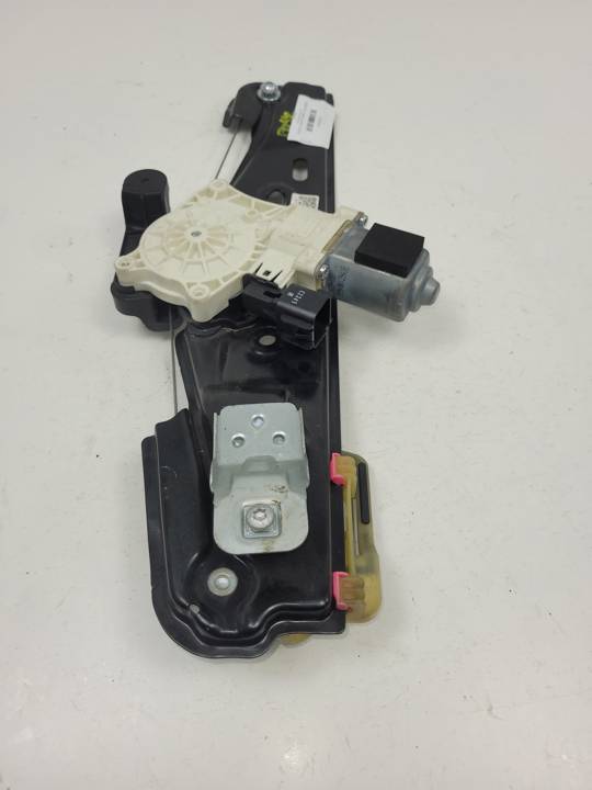 ELEVALUNAS TRASERO IZQUIERDO K8D227001AB LAND ROVER RANGE ROVER EVOQUE Autodesguaces Alicante