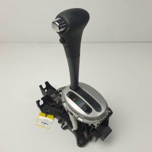 PALANCA CAMBIO TOYOTA YARIS (NCP1/NLP1/SCP1) Autodesguaces Alicante