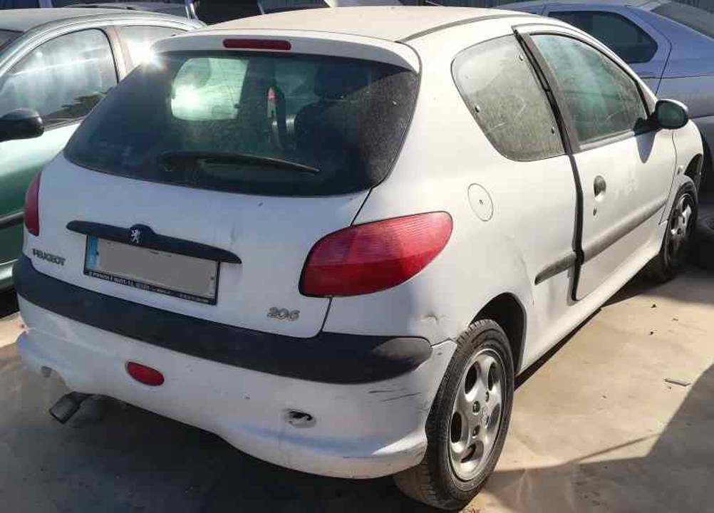 Imagen del vehículo PEUGEOT 206 BERLINA