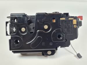 CERRADURA PUERTA TRASERA DERECHA 7L0839016 VOLKSWAGEN GOLF PLUS (5M1) Autodesguaces Alicante