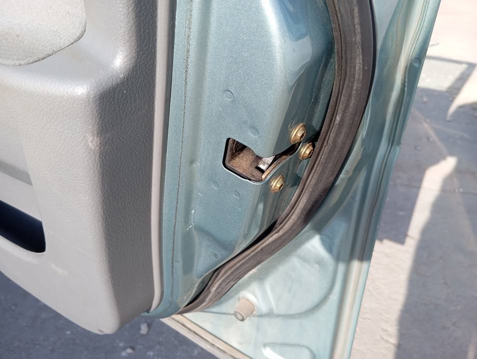 CERRADURA PUERTA DELANTERA DERECHA