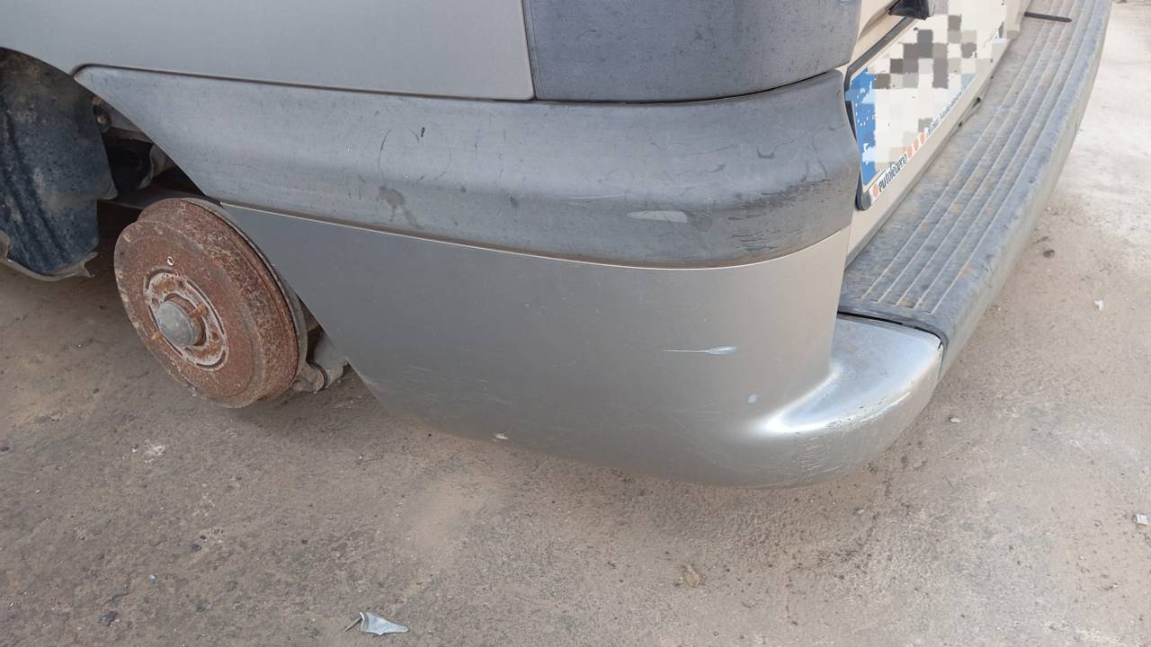 PUNTERA PARAGOLPES TRASERA IZQUIERDA