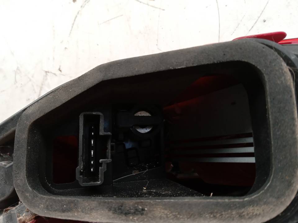 PILOTO TRASERO DERECHO
