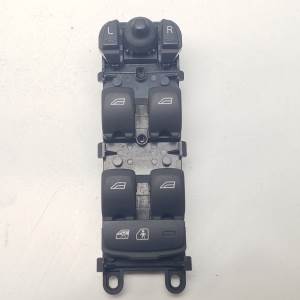 MANDO ELEVALUNAS DELANTERO IZQUIERDO 31272005 VOLVO V70 FAMILIAR Autodesguaces Alicante
