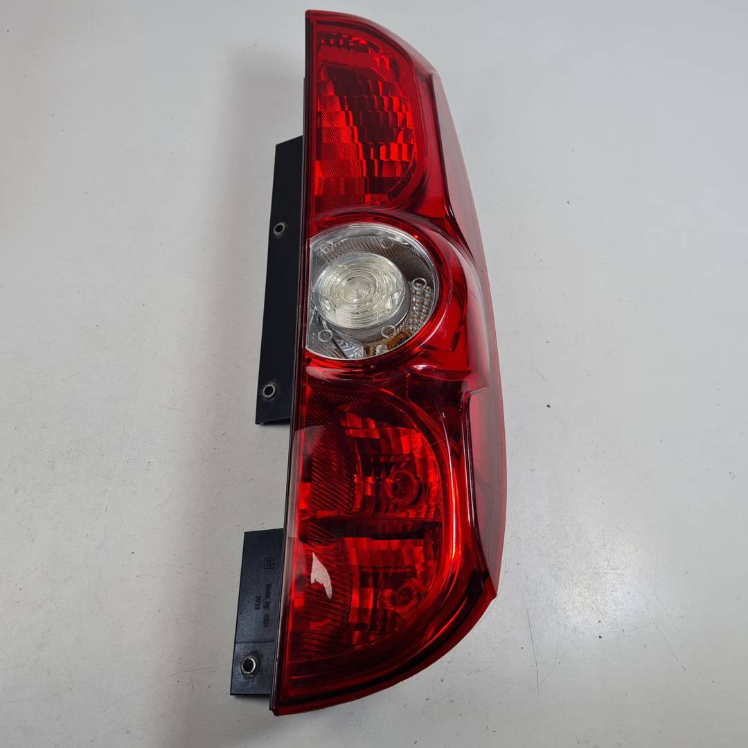 Feu arrière droit - 00519248430 - OPEL - COMBO
