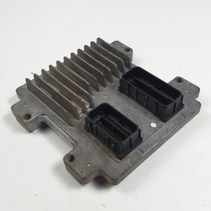 CENTRALITA MOTOR UCE 55577847 OPEL CORSA D Autodesguaces Alicante