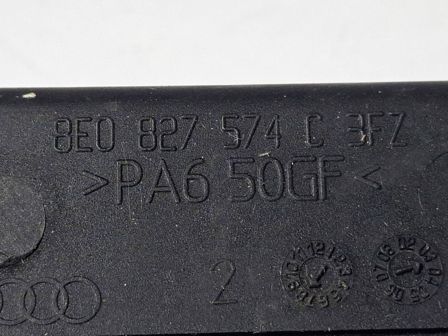 Foto 4 de Maneta Exterior Porton Audi A4 Avant (2020–2023)