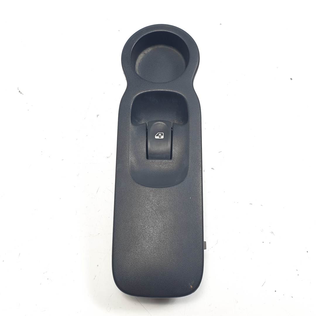 MANDO ELEVALUNAS DELANTERO DERECHO - 8200278436 - RENAULT - GRAND MODUS
