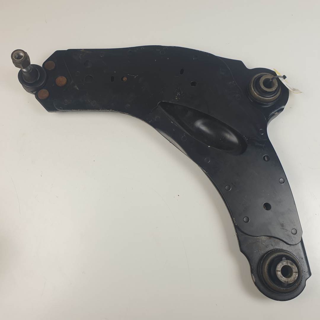 BRAZO SUSPENSION INFERIOR DELANTERO IZQUIERDO - NISSAN - PRIMASTAR (X83)