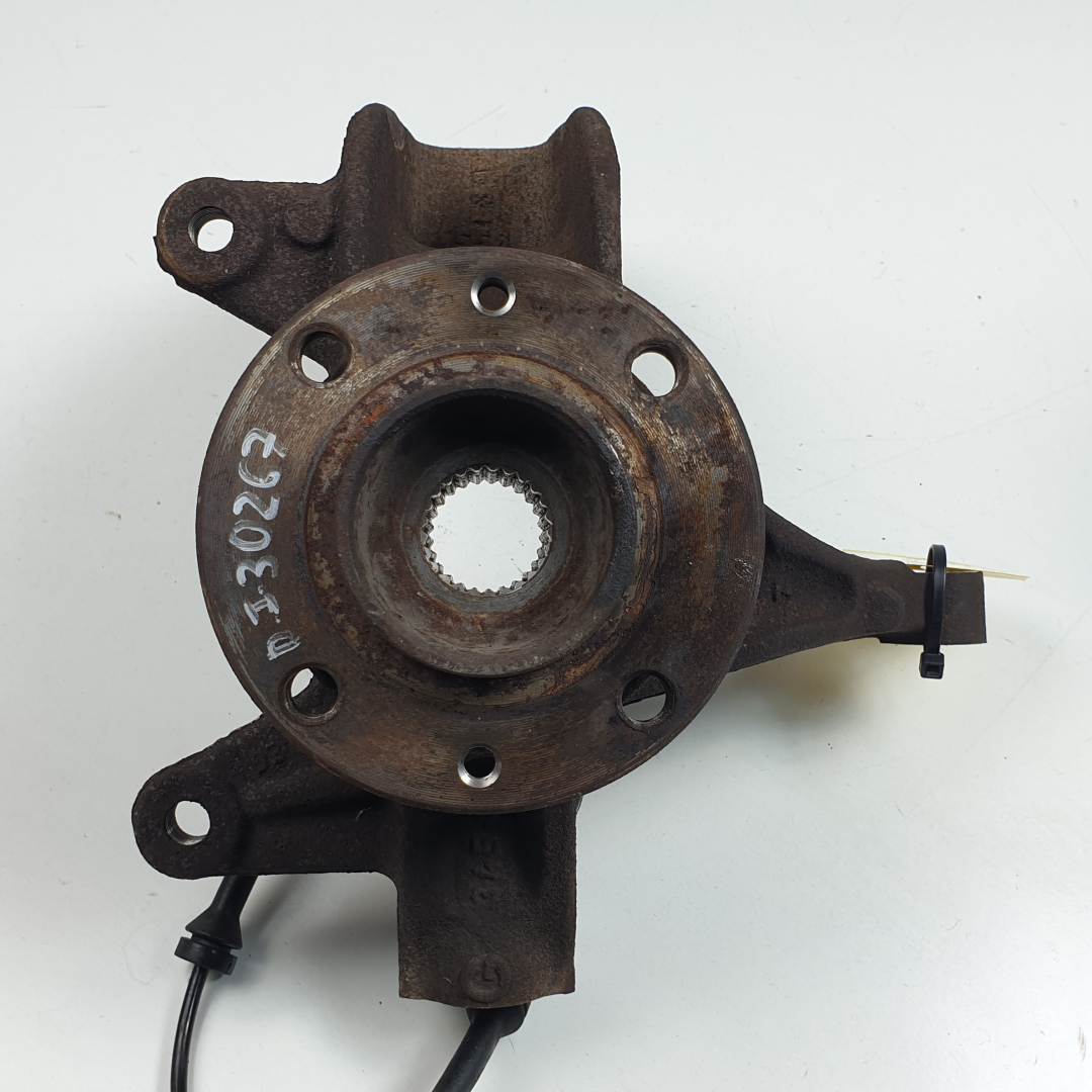 Front left steering knuckle - RENAULT - MEGANE II FAMILIAR