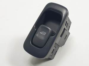 MANDO ELEVALUNAS TRASERO IZQUIERDO 9476695 VOLVO S80 BERLINA (P2) Autodesguaces Alicante