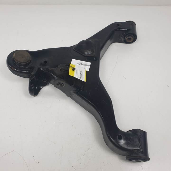 BRAZO SUSPENSION INFERIOR DELANTERO DERECHO - 54501RH - NISSAN - PATHFINDER (R51)
