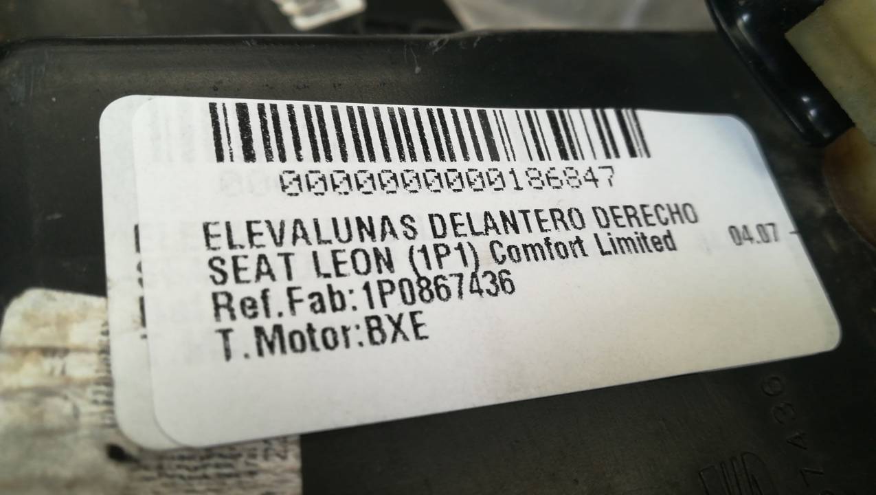 ELEVALUNAS DELANTERO DERECHO