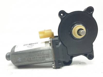 MOTOR ELEVALUNAS DELANTERO DERECHO 0130821853 BMW X5 (E53) Autodesguaces Alicante
