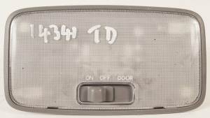 LUZ INTERIOR TOYOTA LAND CRUISER (J12) Autodesguaces Alicante