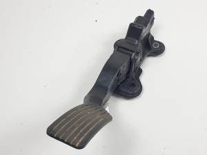 POTENCIOMETRO PEDAL MN101543 PEUGEOT 4007 Autodesguaces Alicante