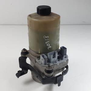 BOMBA DIRECCION 4M513K514AD FORD FOCUS BERLINA (CAP) Autodesguaces Alicante