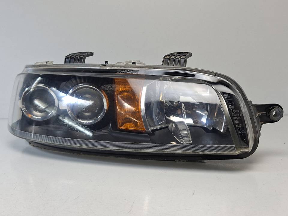 FARO DERECHO 89100956 FIAT PUNTO BERLINA (188) Autodesguaces Alicante