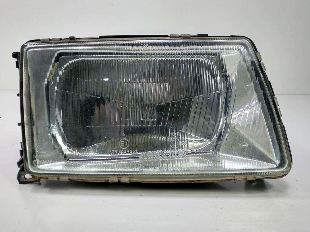 FARO DERECHO - 443941030E - AUDI - 100 BERLINA (443)