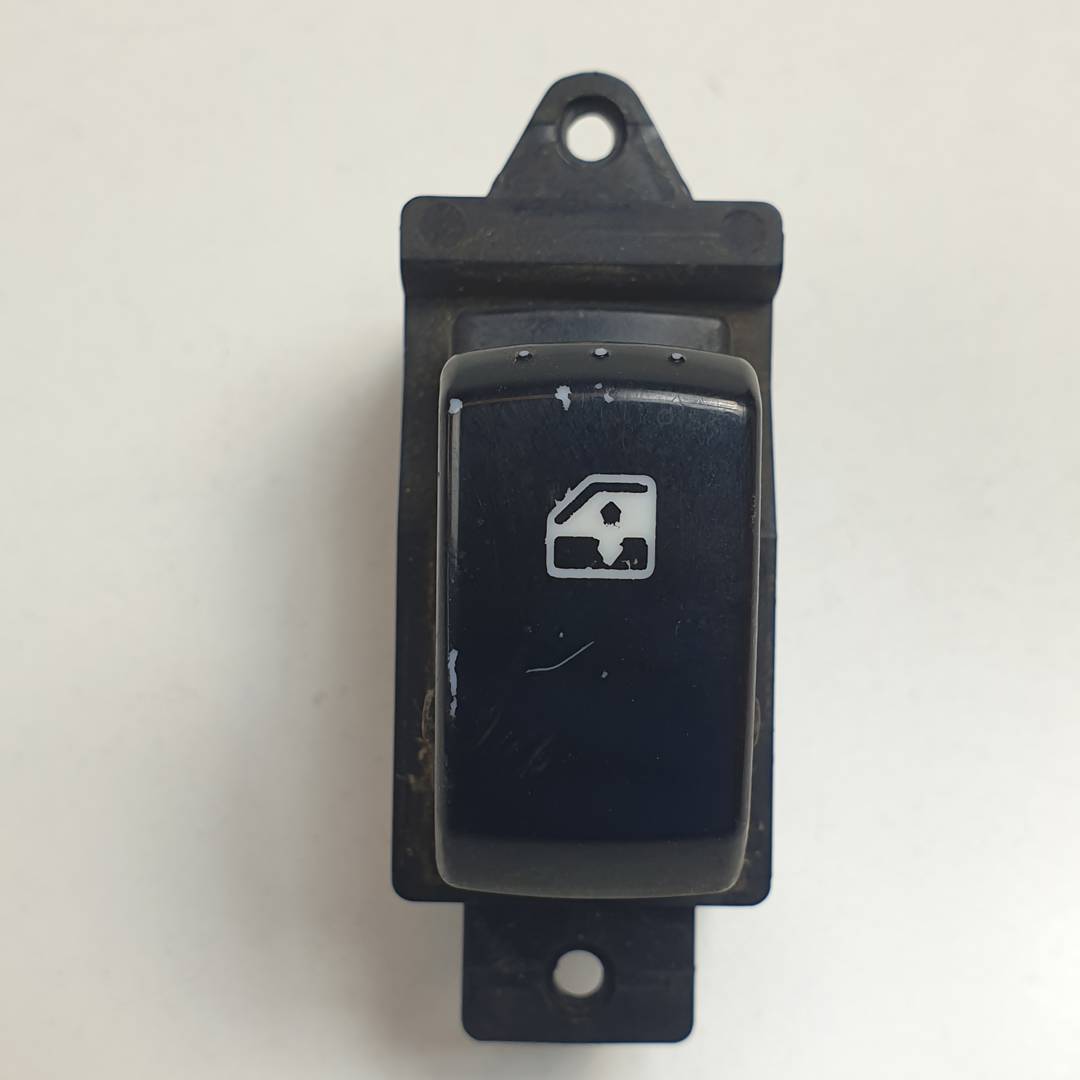 MANDO ELEVALUNAS TRASERO DERECHO - 621W05450 - SSANGYONG - RODIUS