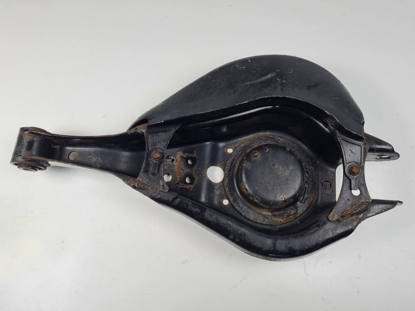 BRAZO SUSPENSION INFERIOR TRASERO DERECHO - LEXUS - RX Series (AL20)