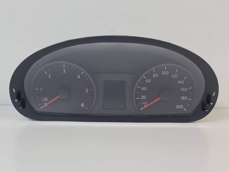 CUADRO INSTRUMENTOS A9069008002 VOLKSWAGEN CRAFTER CAJA CERRADA Autodesguaces Alicante
