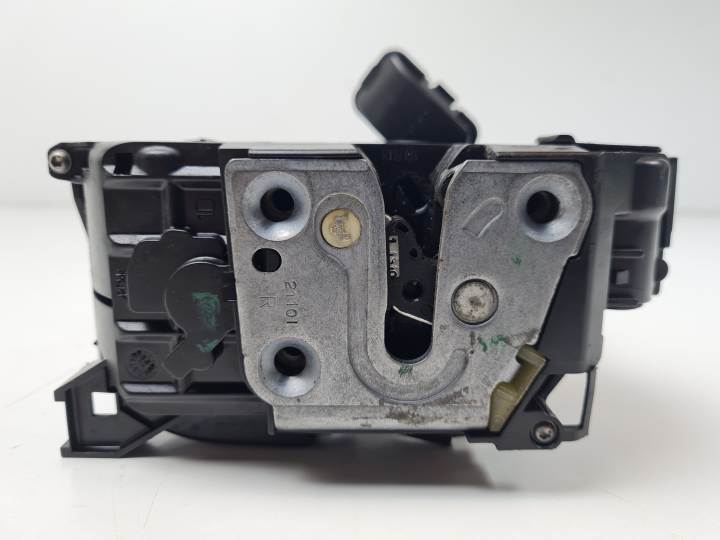 CERRADURA PUERTA TRASERA DERECHA 825020005R RENAULT SCENIC III (JZ) Autodesguaces Alicante