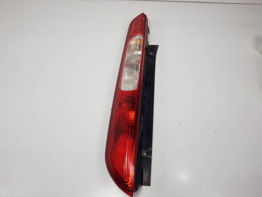 PILOTO TRASERO IZQUIERDO - 4M5113405A - FORD - FOCUS BERLINA (CAP)