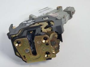 CERRADURA PUERTA TRASERA IZQUIERDA 825538H710 NISSAN X-TRAIL (T30) Autodesguaces Alicante