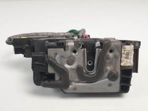 CERRADURA PUERTA TRASERA DERECHA A0997304200 MERCEDES CLASE E LIM. (W213) Autodesguaces Alicante
