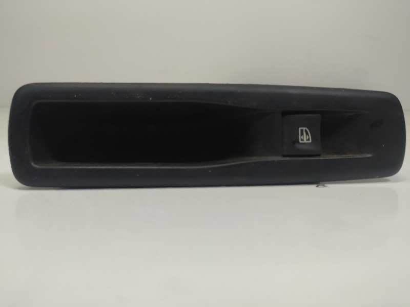 Fensterheberschalter hinten links - 829500004R - RENAULT - MEGANE III BERLINA 5P