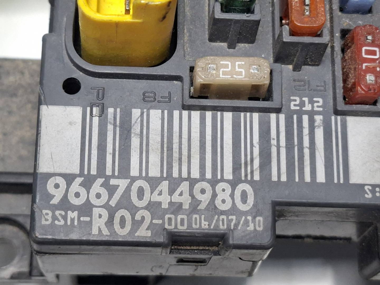 Foto 7 de Caja Reles / Fusibles Peugeot 407 (2004–2011)