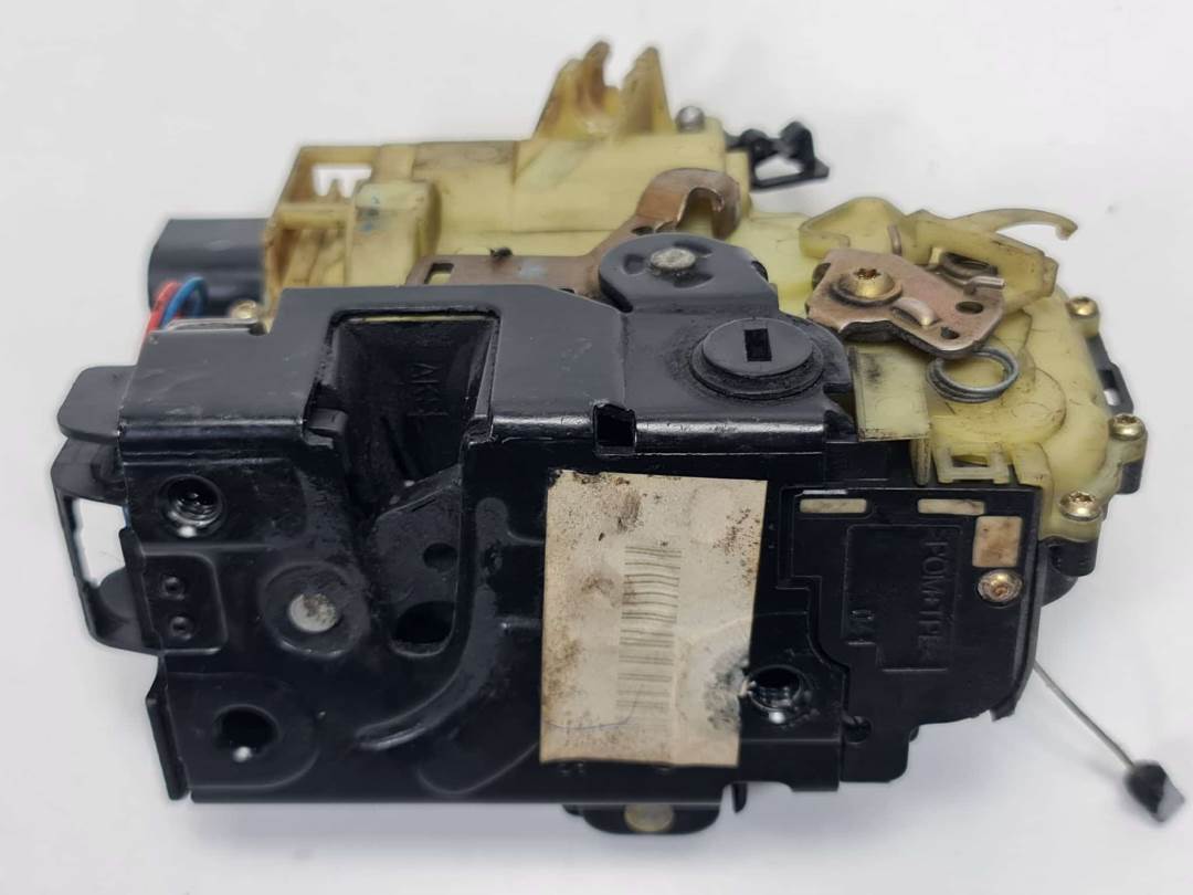 CERRADURA PUERTA TRASERA DERECHA - Y3B4839016M - SEAT - TOLEDO (1M2)