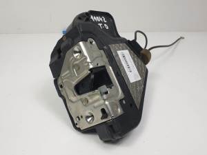 CERRADURA PUERTA TRASERA DERECHA 2197300235 MERCEDES CLASE CLS (W219) Autodesguaces Alicante