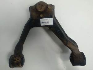 BRAZO SUSPENSION INFERIOR DELANTERO IZQUIERDO MITSUBISHI MONTERO (V60/V70) Autodesguaces Alicante
