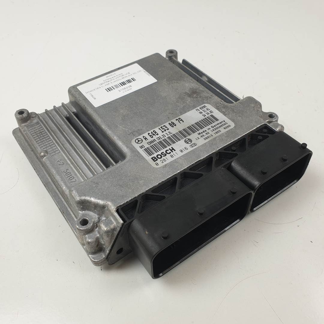 Calculateur moteur - 0281011016 - MERCEDES - CLASE S (W220) BERLINA