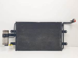 CONDENSADOR / RADIADOR AIRE ACONDICIONADO 1J0320411D VOLKSWAGEN GOLF IV VARIANT (1J5) Autodesguaces Alicante