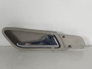 MANETA INTERIOR TRASERA DERECHA A1697601061 MERCEDES CLASE B (W245) Autodesguaces Alicante