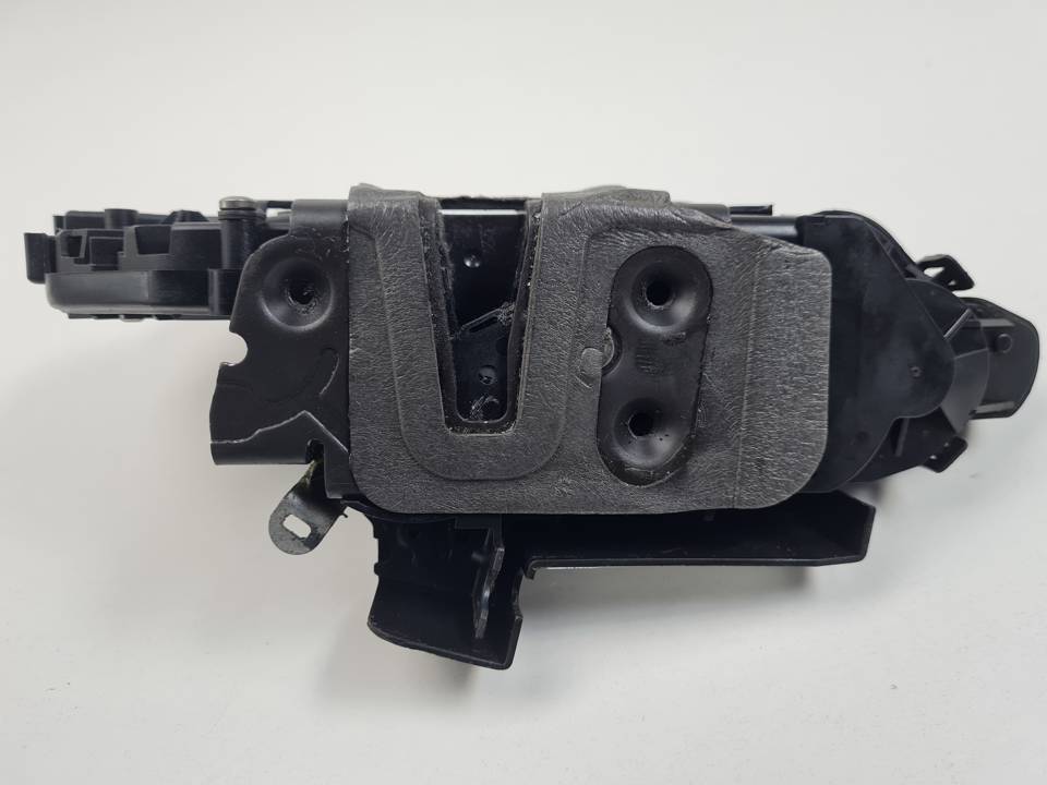 CERRADURA PUERTA DELANTERA DERECHA 6W8A21812GF LAND ROVER DISCOVERY 4 Autodesguaces Alicante