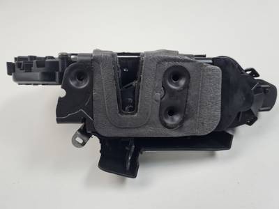 CERRADURA PUERTA DELANTERA DERECHA 6W8A21812GF LAND ROVER DISCOVERY 4 Autodesguaces Alicante