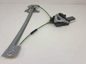 ELEVALUNAS TRASERO DERECHO 32261604 PEUGEOT 807 Autodesguaces Alicante