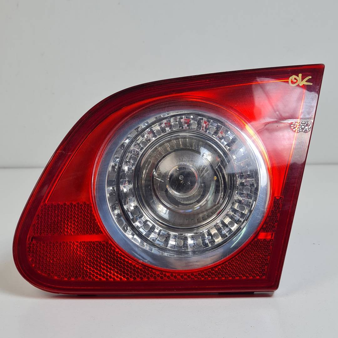 PILOTO TRASERO DERECHO INTERIOR - 3C5945094C - VOLKSWAGEN - PASSAT BERLINA (3C2)