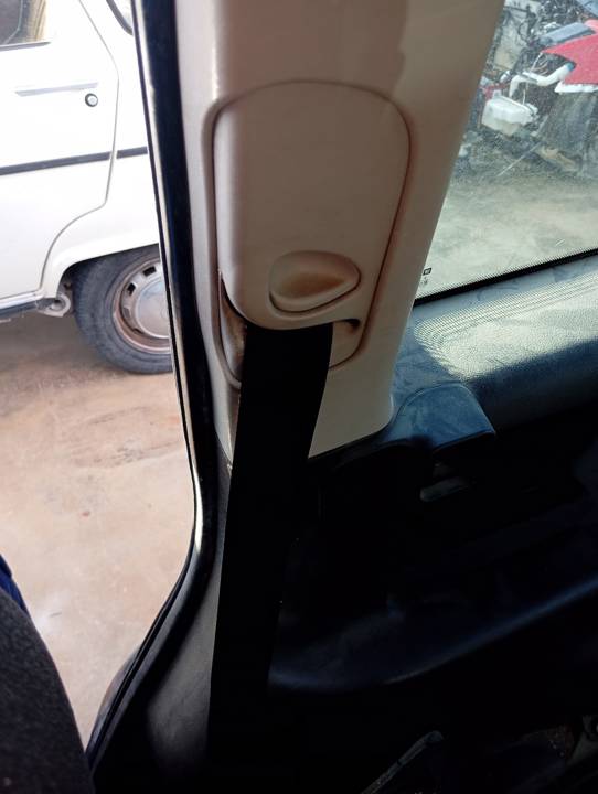 CINTURON SEGURIDAD TRASERO DERECHO