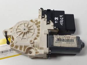 MOTOR ELEVALUNAS TRASERO IZQUIERDO 1K0959703E SKODA OCTAVIA BERLINA (1Z3) Autodesguaces Alicante