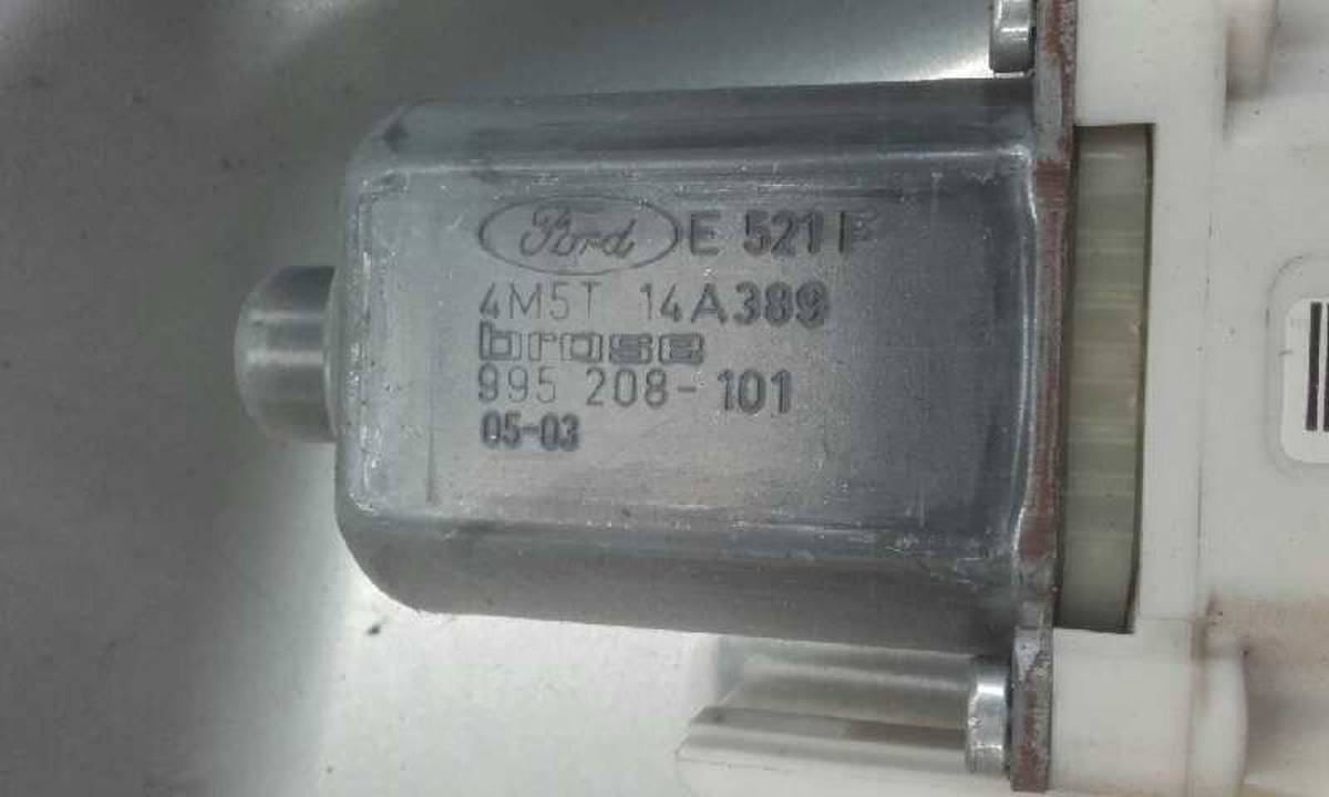 MOTOR ELEVALUNAS DELANTERO IZQUIERDO