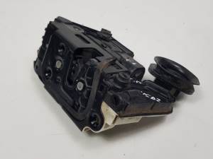 CERRADURA PUERTA TRASERA DERECHA 5K4839016B VOLKSWAGEN GOLF VI (5K1) Autodesguaces Alicante