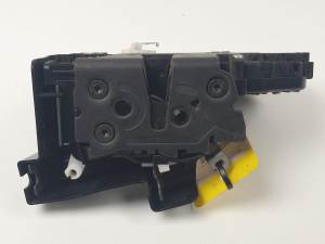 CERRADURA PUERTA DELANTERA IZQUIERDA 30799309 VOLVO C30 Autodesguaces Alicante