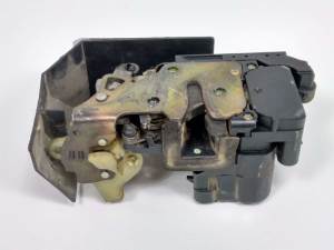 CERRADURA PUERTA DELANTERA IZQUIERDA ALFA ROMEO 156 (116) Autodesguaces Alicante