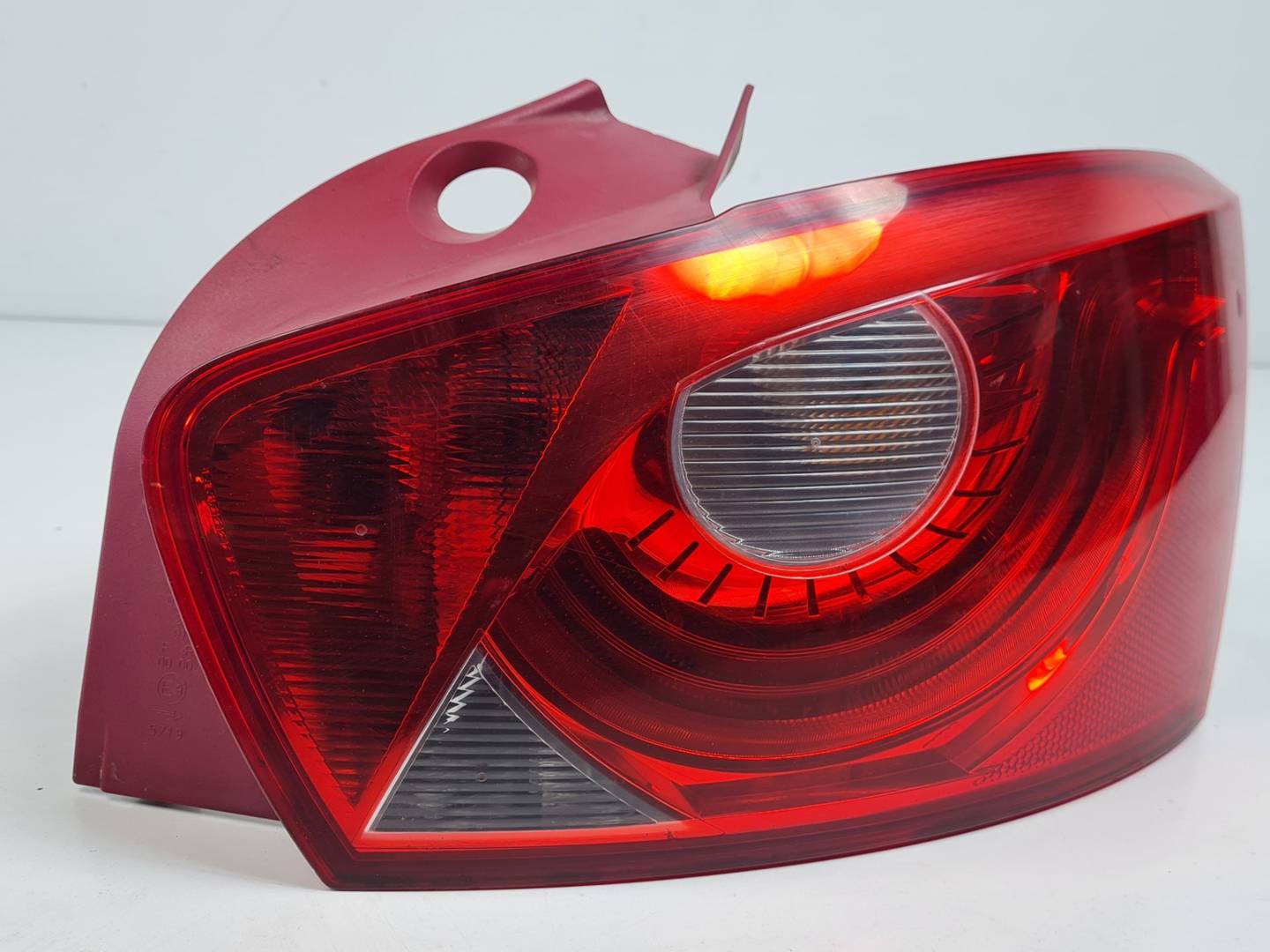 PILOTO TRASERO DERECHO - 6J4945096B - SEAT - IBIZA (6J5)