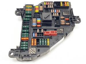 CAJA RELES / FUSIBLES 923442401 BMW SERIE 5 LIM. (F10) Autodesguaces Alicante
